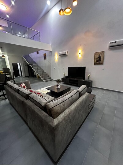 Cedar Loft -The perfect place to elope and create lifetime memories!