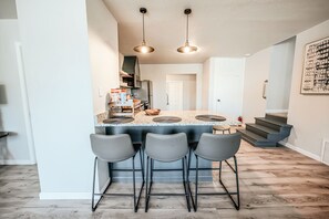 House - Spacious Cozy 6BR for 14- Lgbtq Friendly 2260 (Oklahoma City)