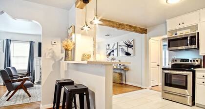 Modern Rustic 3 -bedroom 2 Bathrooms Carport