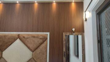 Deluxe Double or Twin Room | Egyptian cotton sheets, premium bedding, free WiFi