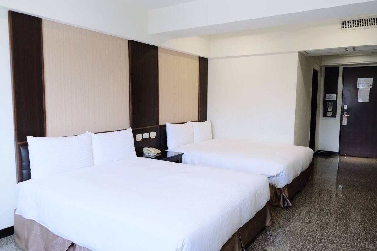 Classic Quadruple Room | Desk, laptop workspace, WiFi (free)