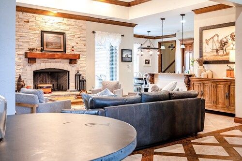 Peaceful Luxurious Ranch Family Reunion