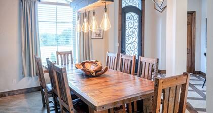 Peaceful Luxurious Ranch Family Reunion