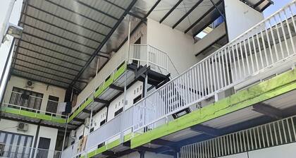 Hotel O Sunrise Garage Home