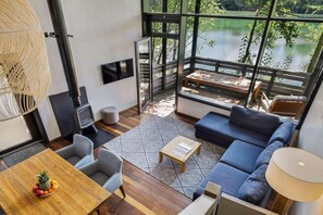 TV connectée, cheminée