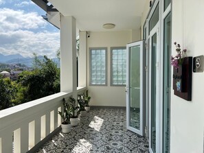 Tulips Room Mountain View | Útsýni af svölum