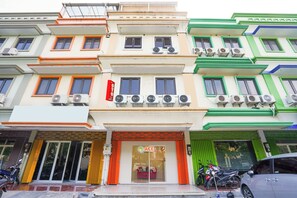 Exterior - Hotel O Rungkut Near Its Surabaya Formerly Ace Business Hotel (Surabaya)