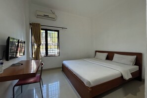 Kamar Double Standar | Wi-Fi gratis dan seprai linen