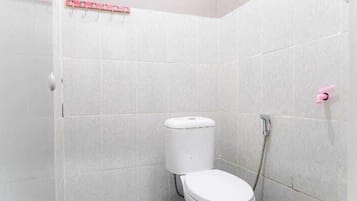 ห้องสแตนดาร์ดดับเบิล | ห้องน้ำ | ฝักบัว, ผ้าเช็ดตัว, สบู่