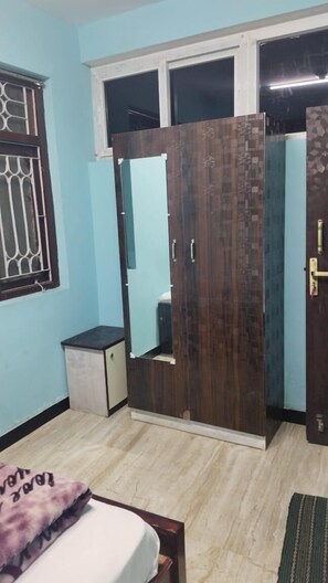 Classic Triple Room | Free WiFi, bed sheets - Le Apex Misty Stay (Ootacamund)