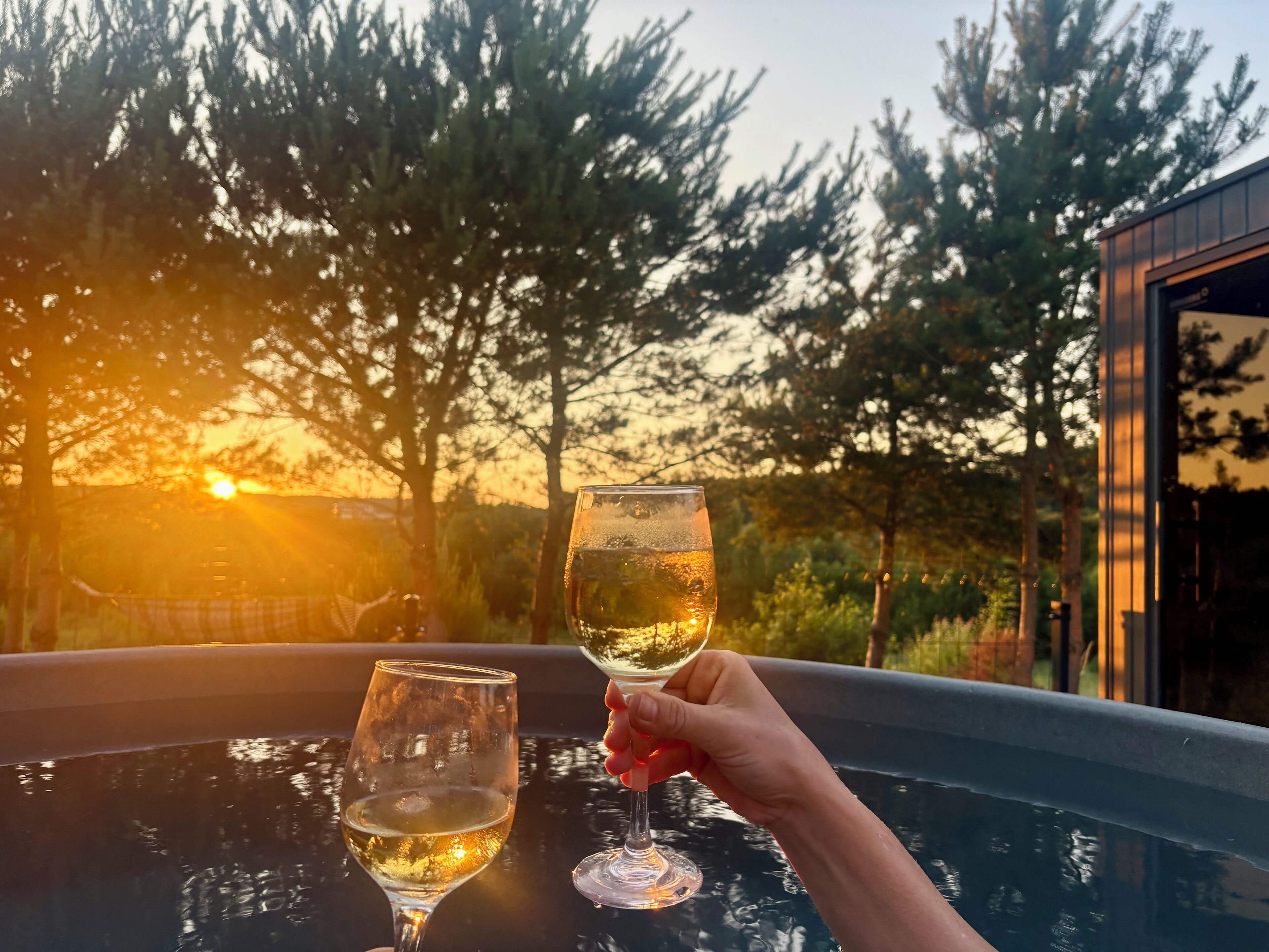 Tina de hidromasaje al aire libre