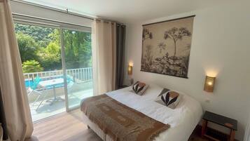 Superior Double Room, Balcony | Desk, soundproofing, free WiFi, bed sheets