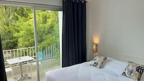 Superior Double Room, Balcony, Pool View | 1 bedroom, desk, soundproofing, free WiFi