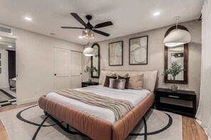 4 Schlafzimmer, Bügeleisen/Bügelbrett, Reisekinderbett, WLAN