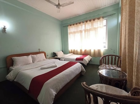 Basic Double Room | Laptop workspace, free WiFi