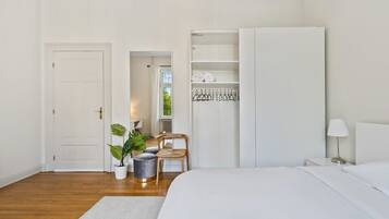 Schreibtisch, Bügeleisen/Bügelbrett, WLAN, Bettwäsche