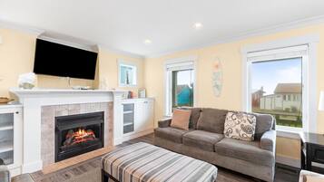 Televisie en een open haard