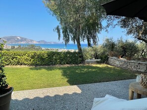 Studio | Property grounds - Garden Suite, Beautiful Seaview - Close to Beach (Zakynthos)