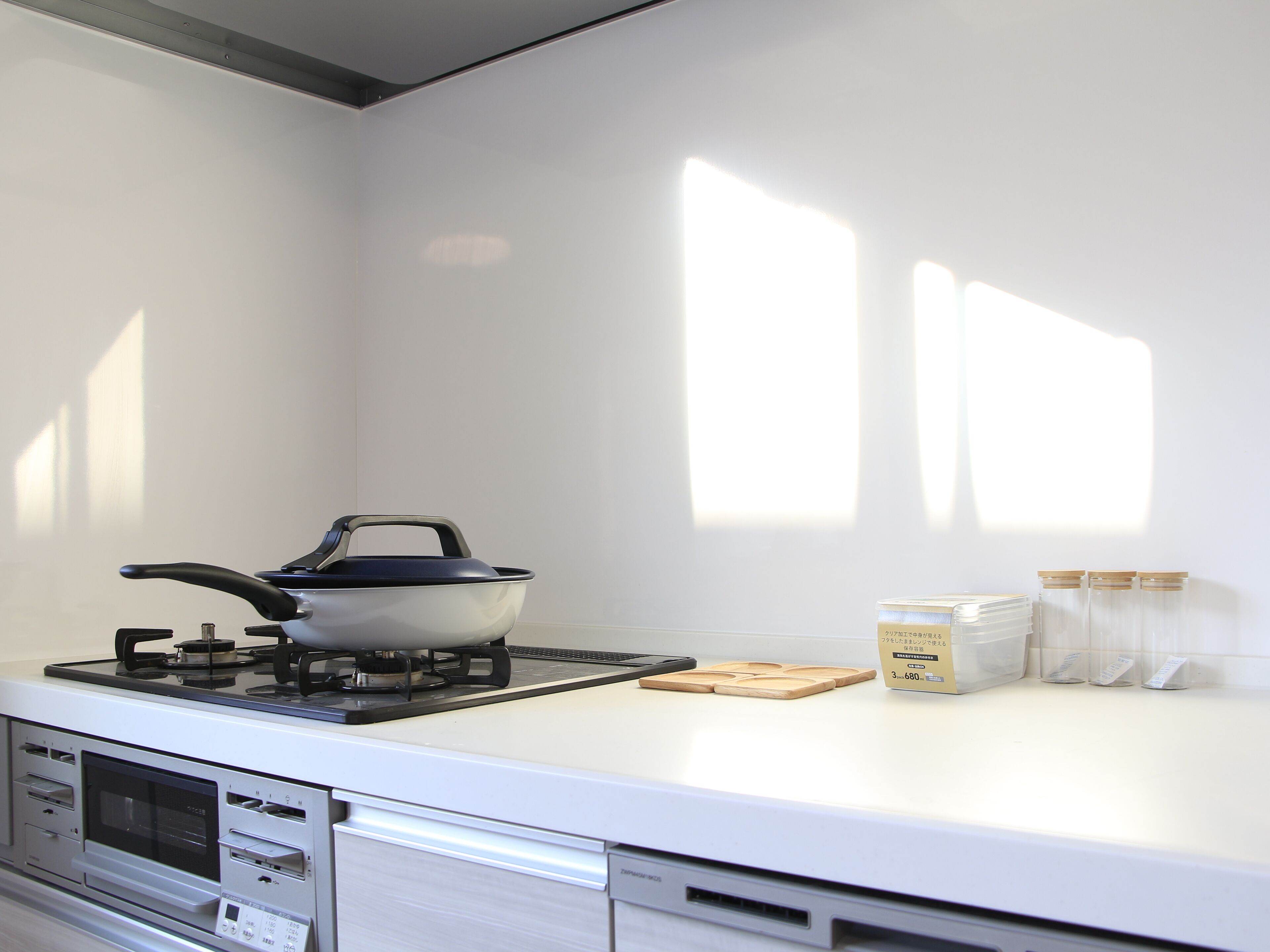 冷蔵庫、電子レンジ、コンロ、食器洗い機