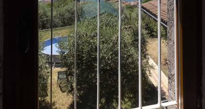 WUNDERSCHÖNE FERIENWOHNUNG MIT SEEBLICK IM HISTORISCHEN DORF MIT PATIO