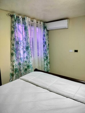 4 bedrooms, free WiFi, bed sheets - Eliana Rose (Santo Domingo Este)