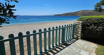 Skyros BnB Beach House Amaryllis