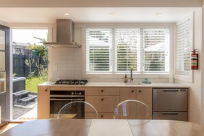 微波炉、炉灶、洗碗机