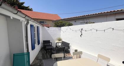 Maison à 200m de la plage, idéale pour les familles et les surfeurs
