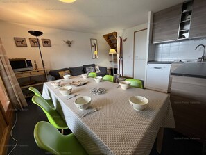 Dining - Duplex apartment 45m², 3 rooms, 8 ppl, balcony, near slopes, pets allowed (Peisey-Vallandry)