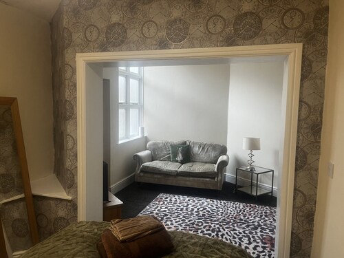 Stylish Cosy affordable central 1 bed entire apartment 