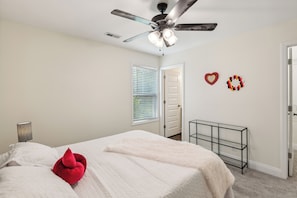 2 bedrooms, iron/ironing board, travel cot, free WiFi
