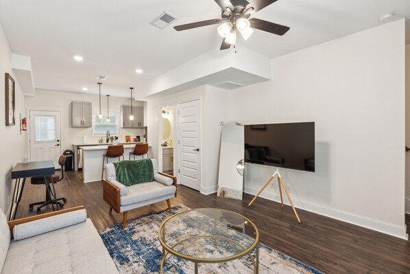 Smart TV, offices