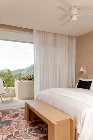 6 عدّة غرف نوم ومكتب ومكواة/لوح كي وسرير سفر