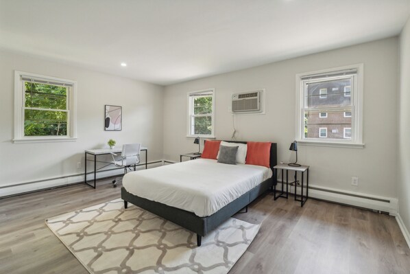 2 bedrooms, desk, iron/ironing board, travel cot