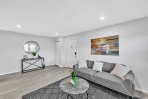 Smart TV, offices