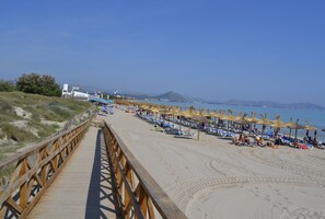 Sun loungers, beach towels