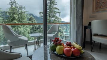 Premier Double Room | 1 bedroom, minibar, in-room safe, individually furnished