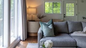 Smart TV, fireplace, offices