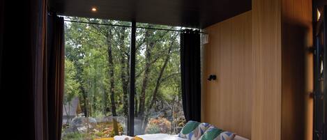 1 habitación, wifi y ropa de cama