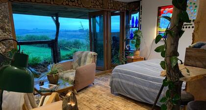 Unique 2-bed Cabin in Llanelli
