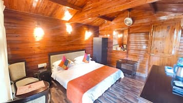 Standard Cabin, River View | 1 bedroom, Egyptian cotton sheets, premium bedding, free WiFi