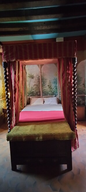 3 bedrooms, WiFi, bed sheets