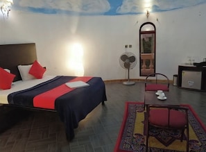 Cortinas blackout, tabla de planchar con plancha y wifi gratis 