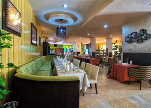 Restaurant - Green Luxury Resort  (Abeokuta)