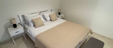 Comfort-Apartment, Stadtblick | 2 Schlafzimmer, Verdunkelungsvorhänge, schallisolierte Zimmer