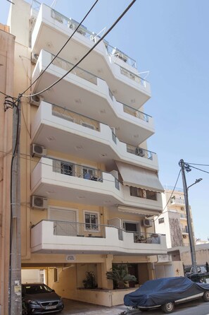 Exterior - Bright 1 Bd Apt in Ampelokipoi with Balcony (Athens)