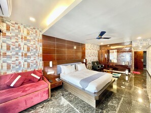Premium bedding, desk, laptop workspace, free WiFi - Hotel V-i sea view - Puri  (Puri)