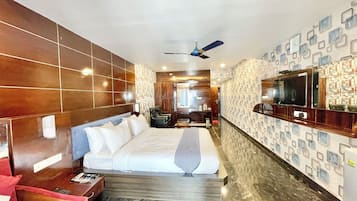 Desk, laptop workspace, free WiFi, bed sheets