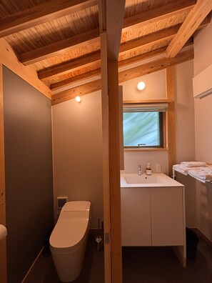 Hytte – comfort, fjellutsikt | Bad | Tøfler