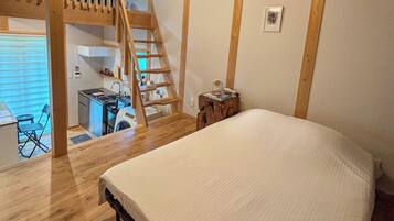 Down comforters, individually furnished, iron/ironing board, free WiFi